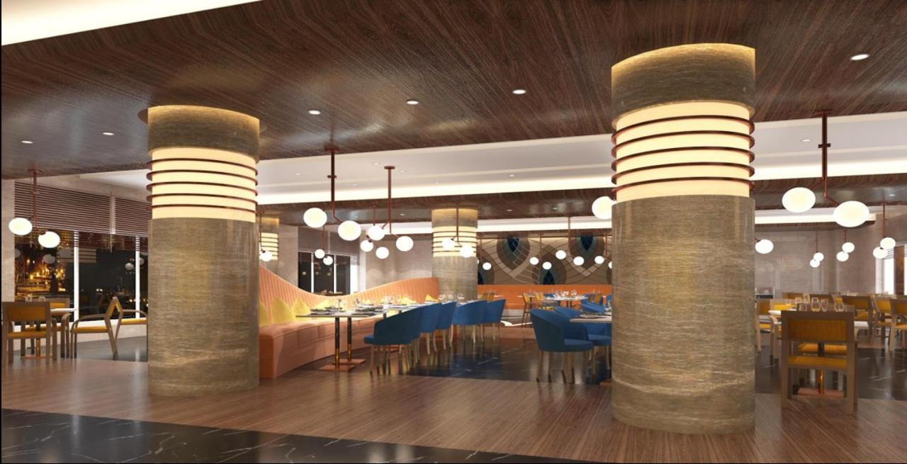 Planet Hollywood Thane Luaran gambar