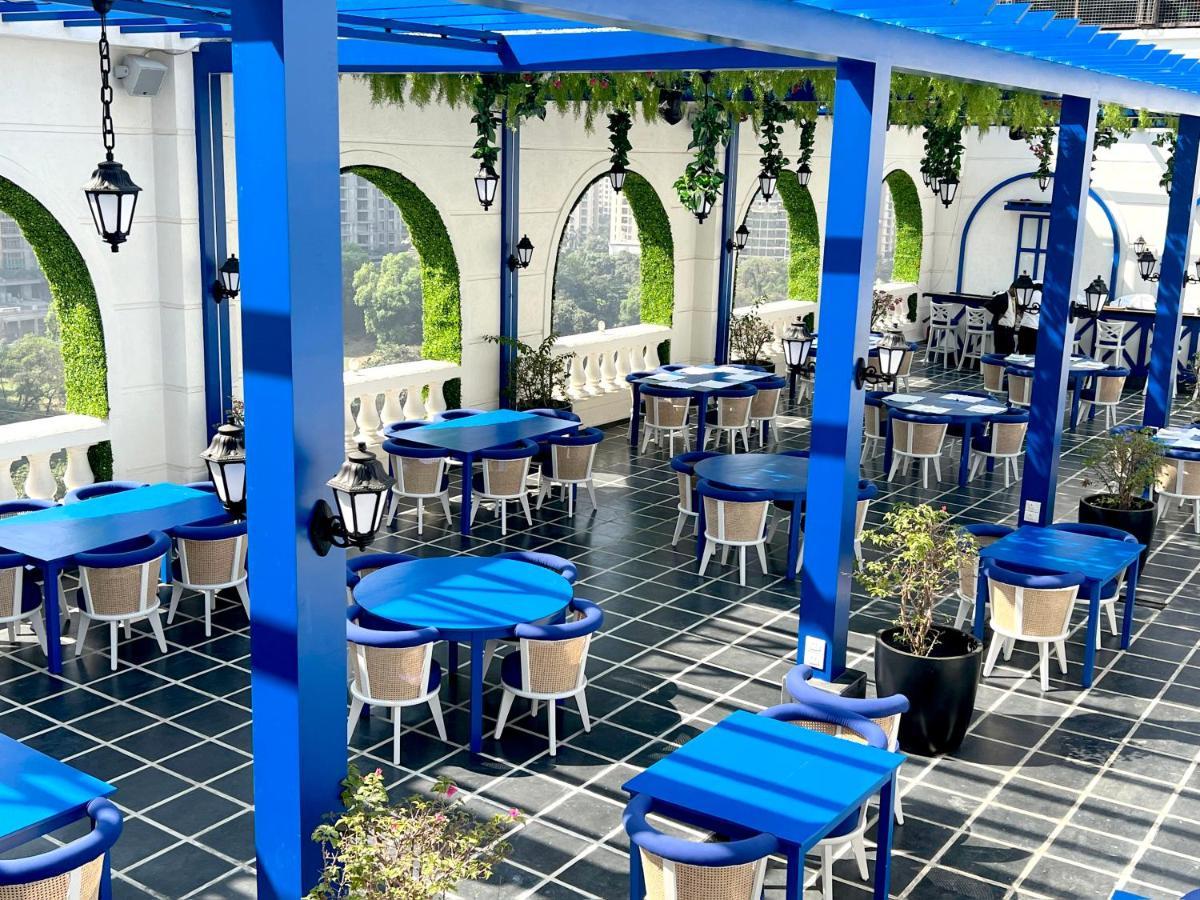 Planet Hollywood Thane Luaran gambar